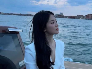 Ageless Beauty: Song Hye Kyo Stuns at 43 Alongside Younger Co-Star - image 0
