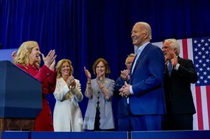 Picturing History: Significant Moments of President Joe Biden’s Final Campaign - image 12