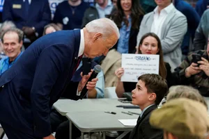 Picturing History: Significant Moments of President Joe Biden’s Final Campaign - image 15