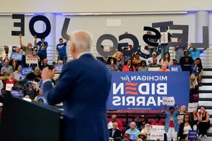 Picturing History: Significant Moments of President Joe Biden’s Final Campaign - image 11