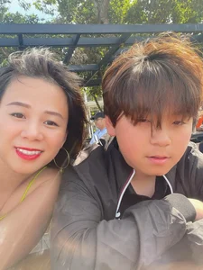 Dao Lan Huong’s Latest Beauty Reveal Sparks Debate: Fans Praise Youthfulness While Others Suggest Cosmetic Enhancements - image 8