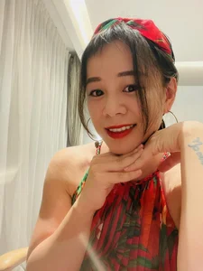 Dao Lan Huong’s Latest Beauty Reveal Sparks Debate: Fans Praise Youthfulness While Others Suggest Cosmetic Enhancements - image 6