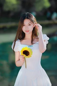 Artistic Portraits: YiTuYu Art Language Vol.5119 Featuring Pei Tong Xue - image 1