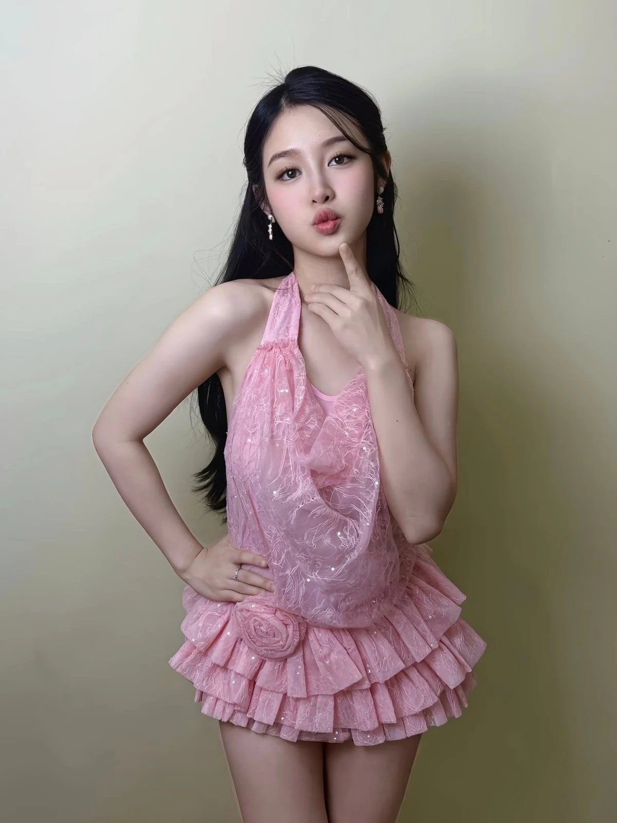 Radiant Beauty of Actress Bao Ngoc: Stunning 18th Birthday Portraits and Elegant Fashion Inspiration for a Sweet, Sophisticated Gen Z Look