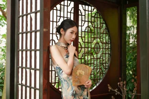 O1ne Wan in YiTuYu Art Language Vol.7245: A Stunning Digital Photography Collection of Modern Elegance - image 28