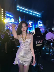 Stunning Nghe An Beauty Braves the Cold in Elegant Slip Dress Fashion - image 3