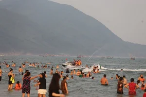 Discover Thien Cam Beach: The Pristine Coastal Gem of Ha Tinh, Vietnam - image 3