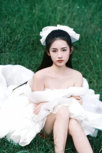 Striking Simplicity in YiTuYu Art Language Vol.5648 Featuring Seven - image 0