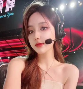 League of Legends Goddess Reveals Surprising Behind-the-Scenes Reality of Her Livestreams - image 0