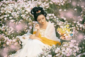 YiTuYu Art Language Vol.6911: Elegant Portraiture Featuring Jun Yin Lan - image 4