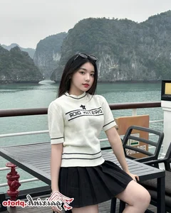 Exploring the Charming Style of TikTok Star Quynh Truong - image 23
