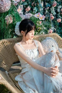 Art Language Vol.10473: A Visual Exploration of Chen Shi Er Ing's Aesthetic - image 17
