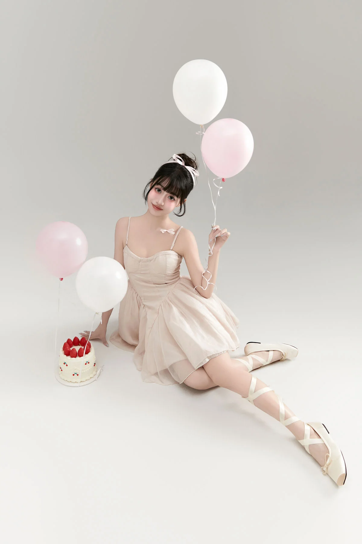 Vibrant Style in YiTuYu Art Language Vol.7965 Featuring Bo Luo Bao