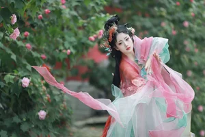 Ethereal Beauty of Qian Yue in Hanfu - YiTuYu Vol.8936 Art Language - image 12
