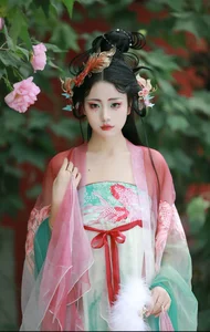 Ethereal Beauty of Qian Yue in Hanfu - YiTuYu Vol.8936 Art Language - image 3