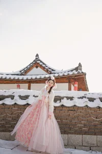 Stunning Visuals in YiTuYu艺图语 Art Language Vol.7340 Featuring Fei Tian Xiao Mo Nu - image 20