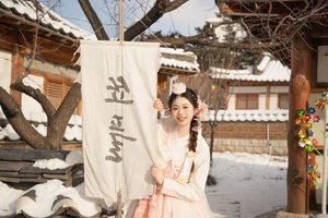 Stunning Visuals in YiTuYu艺图语 Art Language Vol.7340 Featuring Fei Tian Xiao Mo Nu - image 12