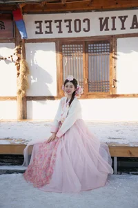 Stunning Visuals in YiTuYu艺图语 Art Language Vol.7340 Featuring Fei Tian Xiao Mo Nu - image 7