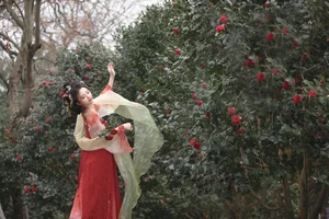 Artistic Portraiture: YiTuYu Art Language Vol.6384 Featuring Jin Zou Ba - image 2