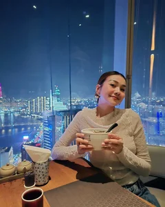 Supermodel Thanh Hang at 41: Ageless Beauty and a Fairytale Romance - image 8