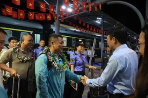 Exploring the Vietnam-China Cross-Border Tourist Train Journey One Year After Its Restoration - image 3