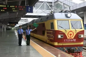 Exploring the Vietnam-China Cross-Border Tourist Train Journey One Year After Its Restoration - image 4