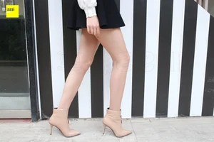 IESS Sixiangjia 162: Qi Qi in Nude Patent Leather Ankle Boots - image 13