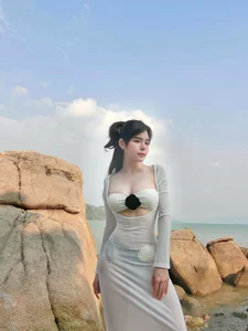Beyond the Gym: Popular Fitness Model from Nam Dinh Surprises Fans by Sharing Her Academic Background and Education - image 3