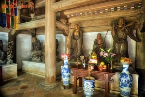 Exploring the Most Exquisite Buddhist Statue Collections in Vietnam's Ancient and Sacred Pagodas - image 4