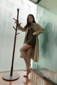 IESS SXJ No.1700 Xiao Jie: A Masterclass in Sophisticated Style and Artistic Portraiture - image 8