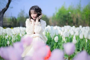Ethereal Beauty in Flower Fields: YiTuYu Vol.8915 Disexi Si Ning - image 4