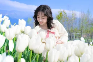 Ethereal Beauty in Flower Fields: YiTuYu Vol.8915 Disexi Si Ning - image 15