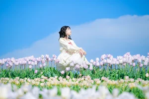Ethereal Beauty in Flower Fields: YiTuYu Vol.8915 Disexi Si Ning - image 6