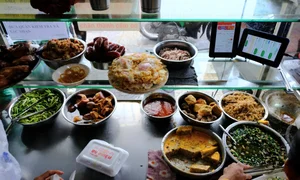 The Michelin Standard of Street Food: Ho Chi Minh City’s Only Recognized Com Tam Shop - image 6