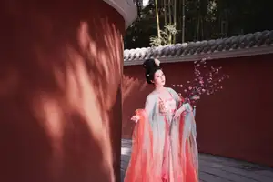 Bei Bei Mo's Grace: Hanfu Beauty Amidst Cherry Blossoms, YiTuYu Vol.8626 - image 27