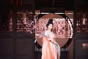 Bei Bei Mo's Grace: Hanfu Beauty Amidst Cherry Blossoms, YiTuYu Vol.8626 - image 26