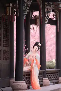 Bei Bei Mo's Grace: Hanfu Beauty Amidst Cherry Blossoms, YiTuYu Vol.8626 - image 22