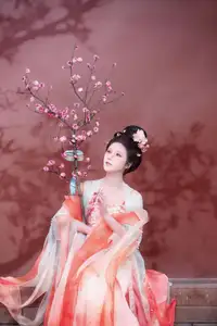 Bei Bei Mo's Grace: Hanfu Beauty Amidst Cherry Blossoms, YiTuYu Vol.8626 - image 2
