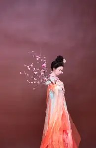 Bei Bei Mo's Grace: Hanfu Beauty Amidst Cherry Blossoms, YiTuYu Vol.8626 - image 15