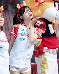 Stunning Korean Cheerleader Fashion: Captivating Styles and Stadium Energy Gallery - image 1