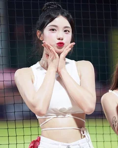 Stunning Korean Cheerleader Fashion: Captivating Styles and Stadium Energy Gallery - image 0