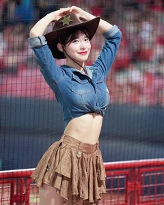 Stunning Korean Cheerleader Fashion: Captivating Styles and Stadium Energy Gallery - image 3