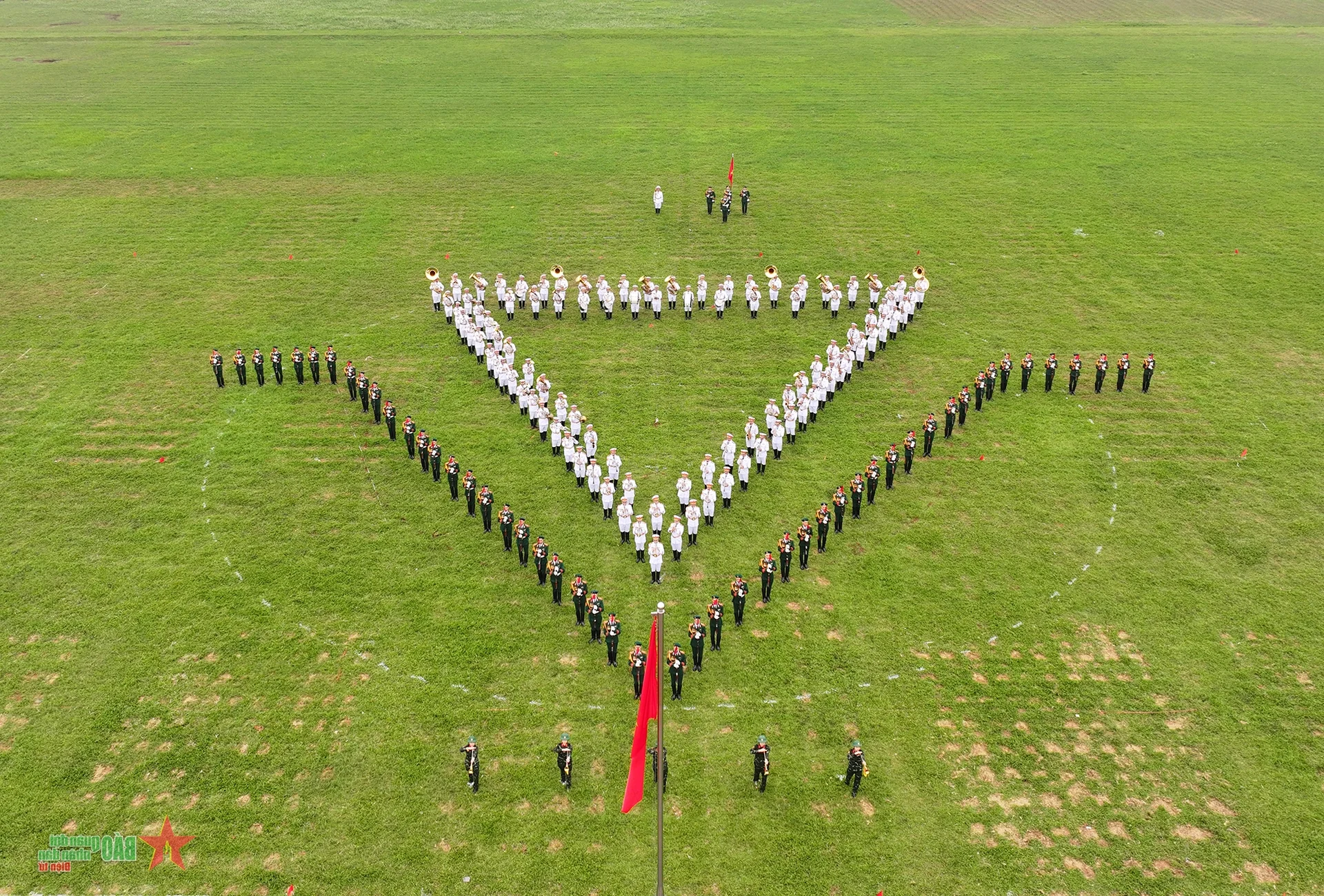 The Epic of Dien Bien: Military Ceremony Troupe’s Precision Training for the Grand Anniversary