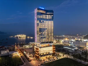New Luxury Hotel Opens in Ha Long Bay Enhancing Premium Tourism - image 1