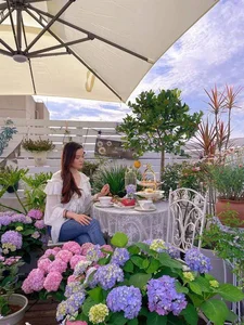 Transforming a Rooftop Into a Resort-Style Sanctuary: A Gen Z Home Design Success Story - image 6