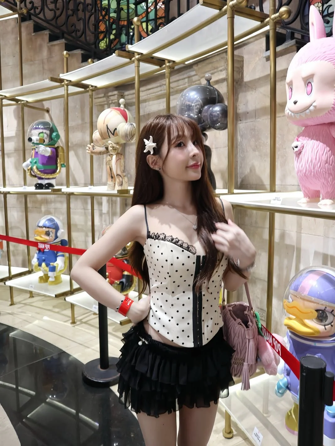 Stunning Influencer Captures Hearts While Exploring the Vibrant World of Popmart