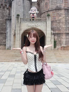 Stunning Influencer Captures Hearts While Exploring the Vibrant World of Popmart - image 4