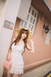 Art Language Vol.5890: Xi Xi Na and the Art of Modern Portraiture - image 8