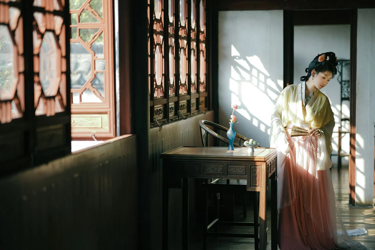 Art Language Vol.10257 Featuring Tian Xin Ya Ya - YiTuYu Gallery