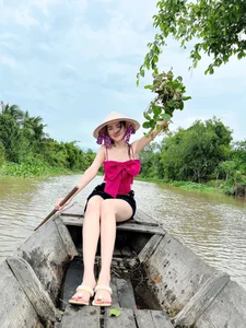 Miss Phan Thi Mo Opens Up About Career Success and Family Marriage Pressures - image 11